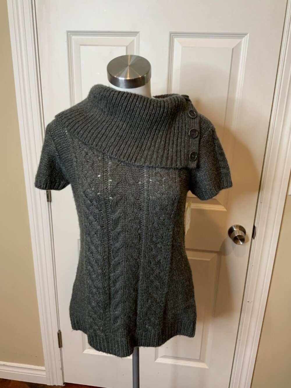 BCBG MaxAzria Gray Wool Blend Cable Knit Cowl Neck Sweater NWT, Size M